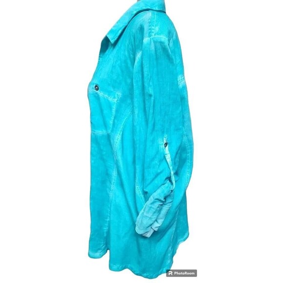 Keren Hart Blouse Size 2X NEW Distressed Finish Blue Button Front Tab Sleeves - Picture 6 of 10